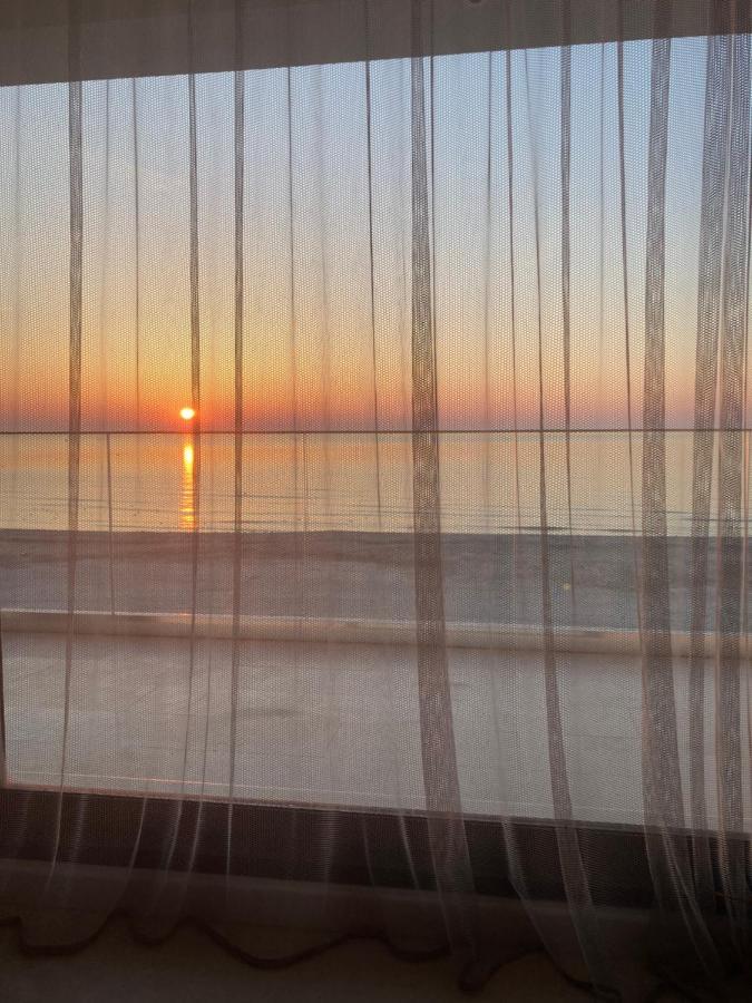 Apartmán Sarah Morningstar Năvodari Exteriér fotografie